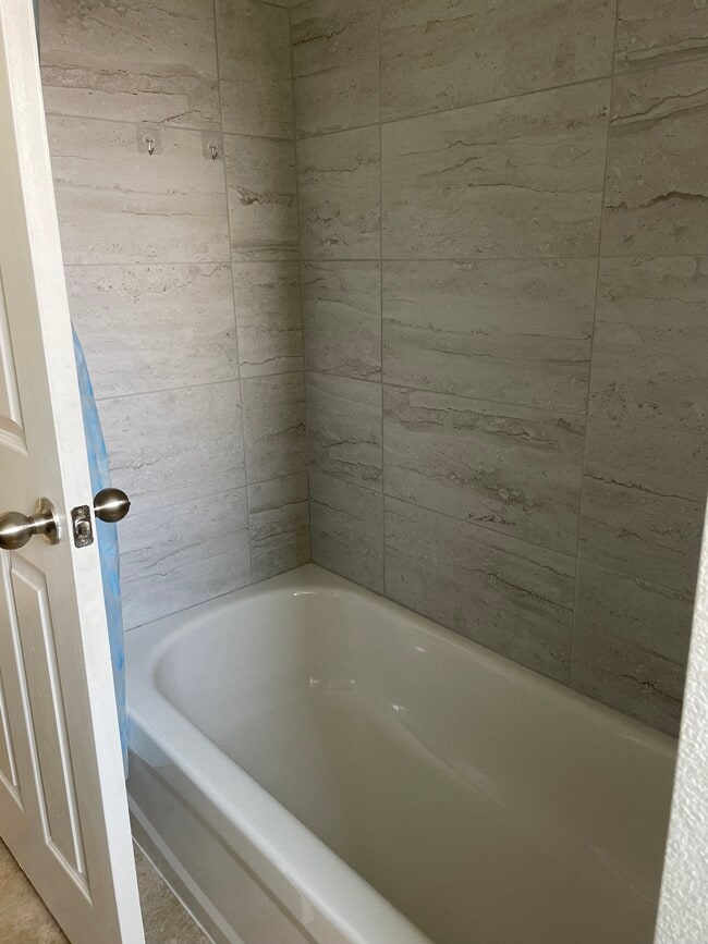 Photo - 1800 Emma Naylor Ct