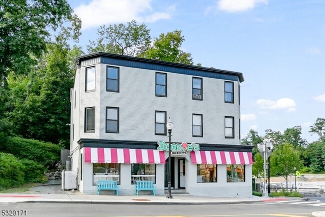 Photo - 38 Morris St