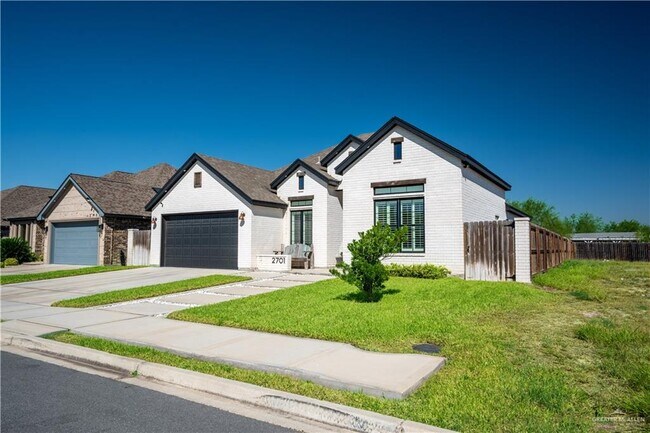 Photo - 30 Windsor St