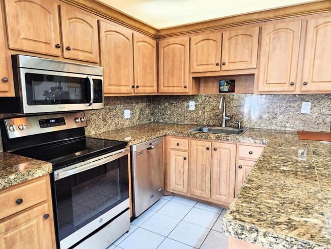Photo - 2813 SE 5th Cir Townhome