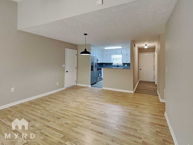 Photo - 134 Oak Cir S