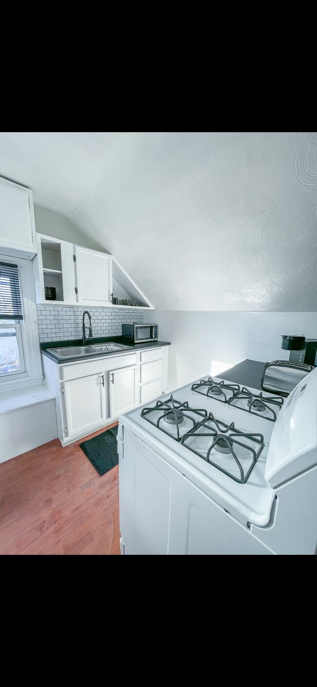 Photo - 64 Walnut St Unit 3