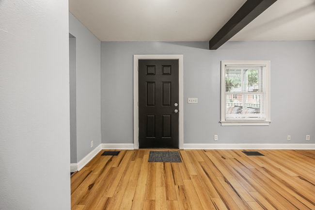 Photo - 722 Ellis St