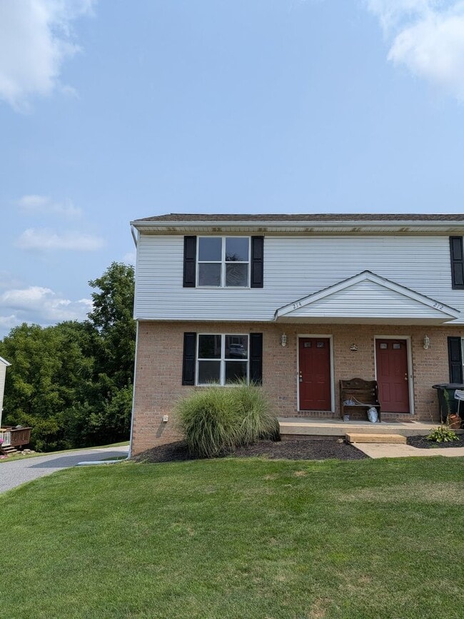 Building Photo - 214 Craigdan Dr