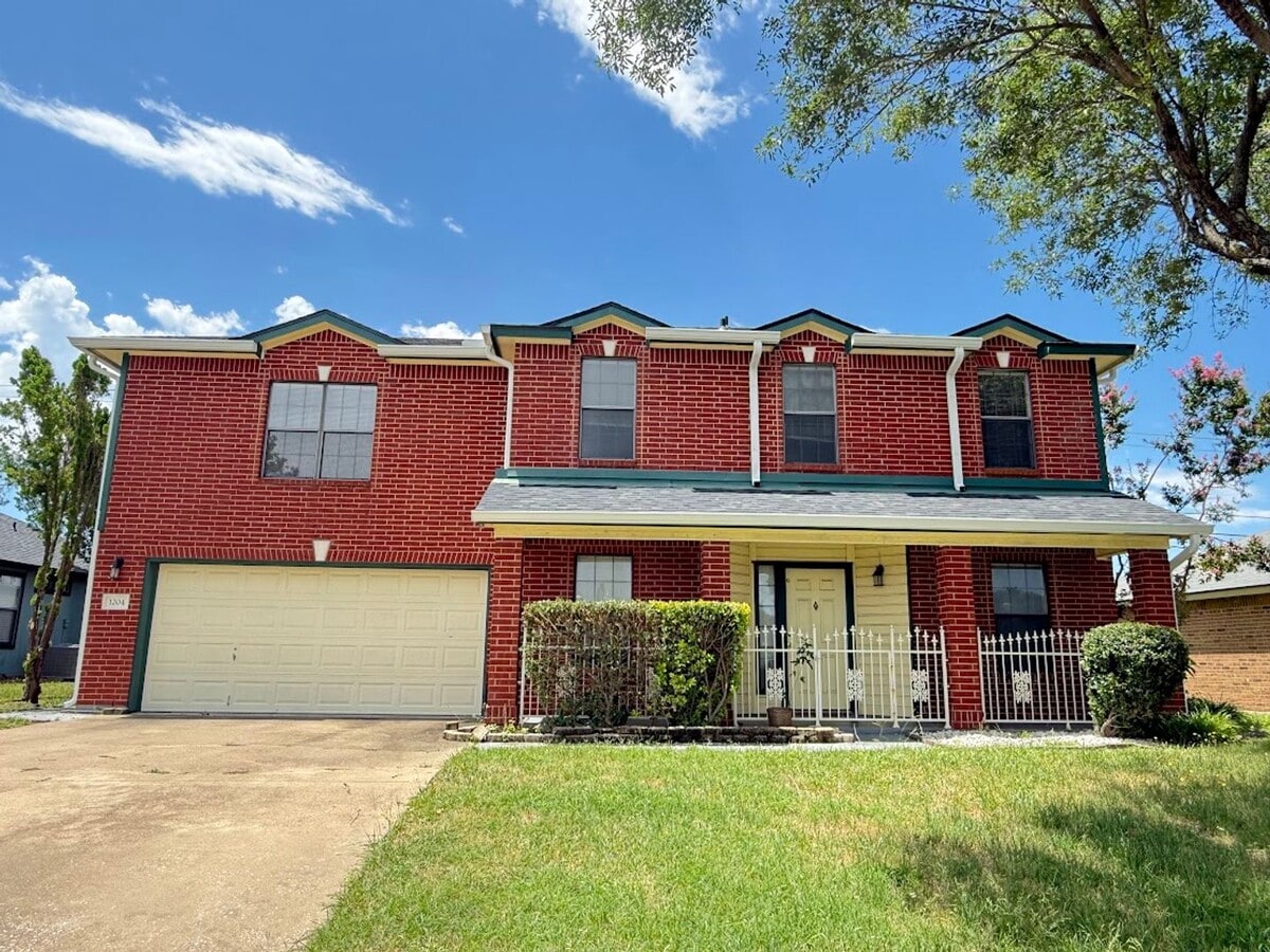 Photo - 1204 Bristol Dr House