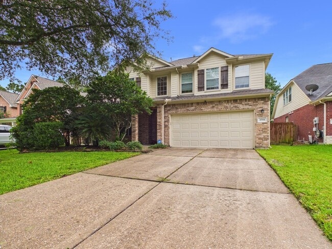 4702 Rolling View Ct