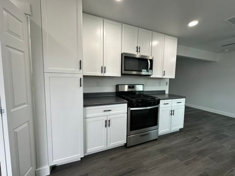 Kitchen - 35352 Yucaipa Blvd