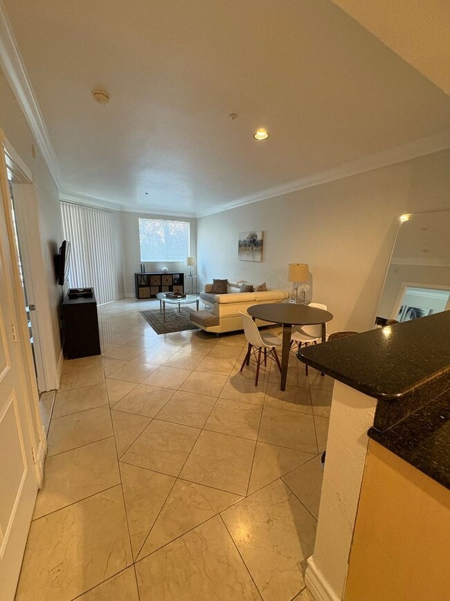 Photo - Spacious fully furnished 1 bedroom condo l...
