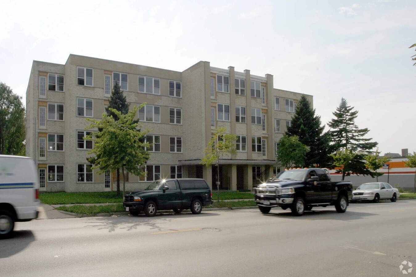 Photo - 2501 W Touhy Ave
