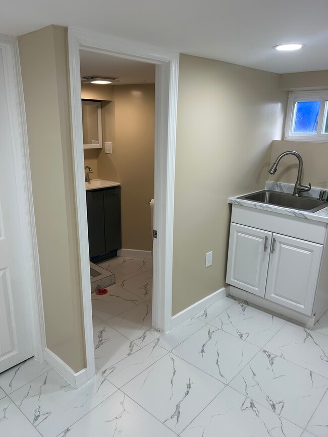 Photo - 271 Claremont Ave