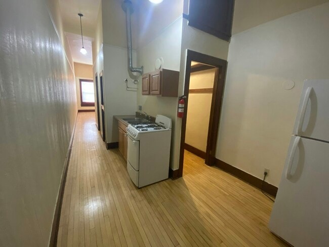 Building Photo - 617 St Joseph St Unit 19