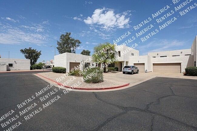 2548 W Canyon Crest Cir