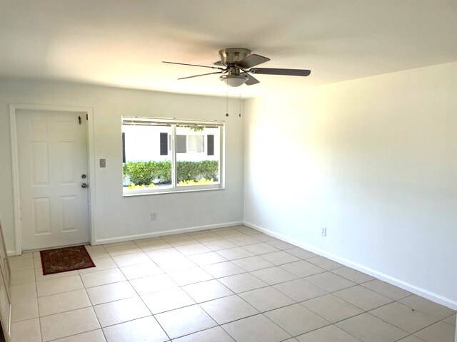 Building Photo - 627 92nd Ave N