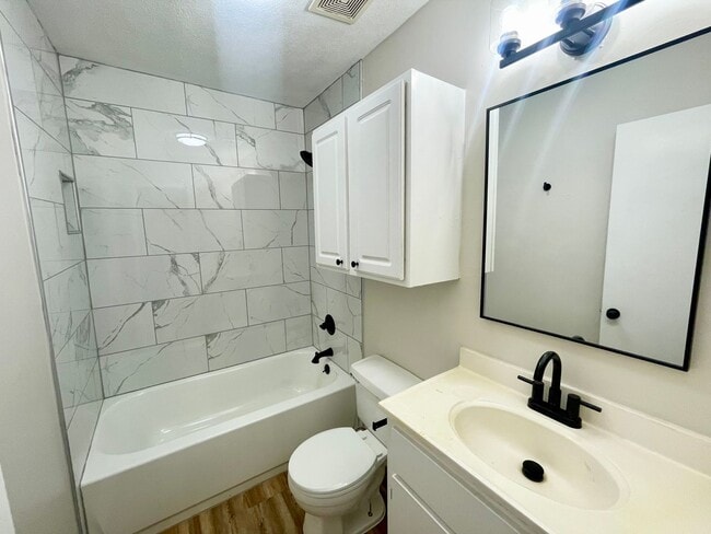 Photo - 118 Pleasant St