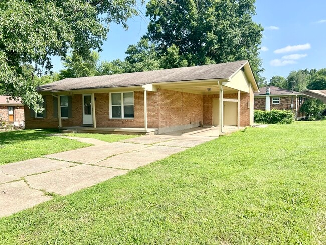 Photo - 305 Hillcrest Dr