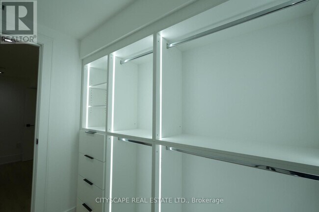 Photo - 2893 Folkway Dr