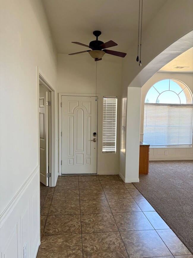 Photo - Spacious 5 Bedroom, 3 Bathroom Home in Stockdale Ranch Villas!