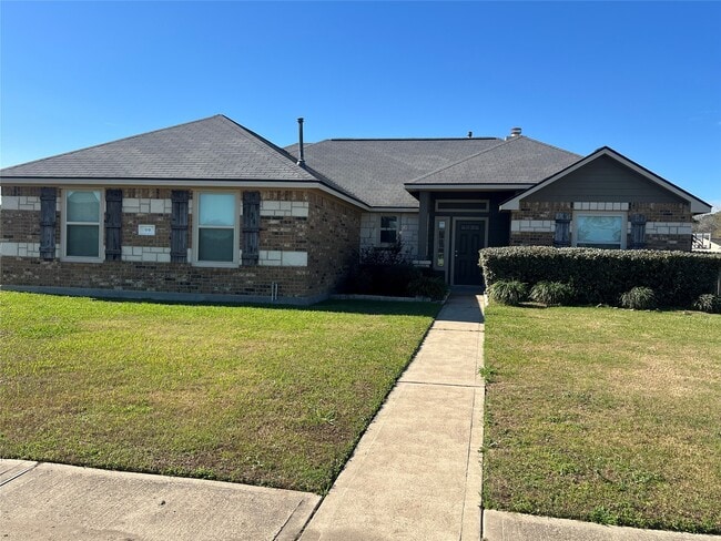 Building Photo - 99 Fordland Estate Dr