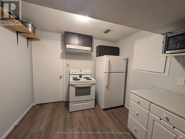 Photo - 64 Athabaska Rd