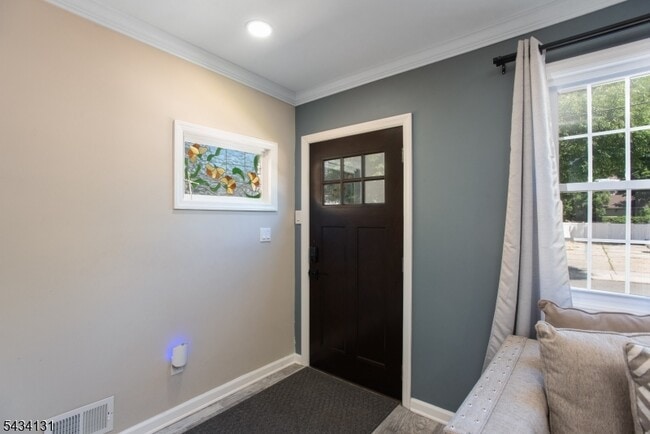 Photo - 138 Jerome Pl