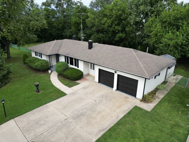 23932 W Renwick Rd