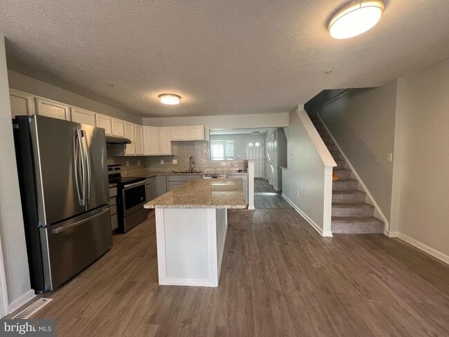 Photo - 2579 Blue Water Blvd