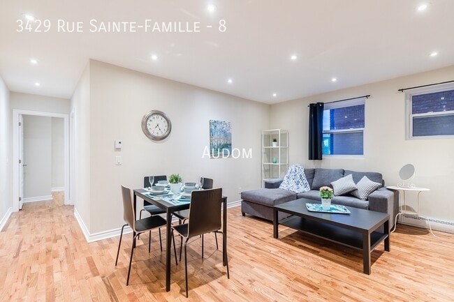 Building Photo - 3429 Rue Sainte-Famille Unit 8