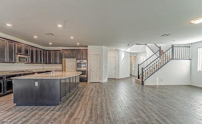3159 Hazy Hills Ave