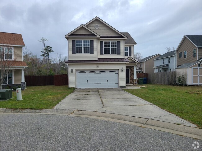 Building Photo - 4 Bedroom 2.5 Bath home - Peggy's Cove Sne...