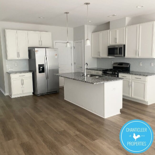 Photo - 2022 Chipley Dr