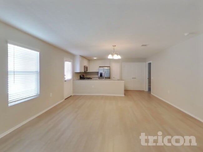 Photo - 5711 Raven Pl