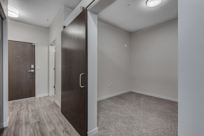 Photo - Oaks Minnehaha Longfellow