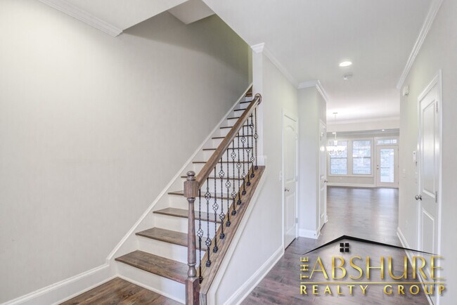 Photo - 4240 Vallonia Dr