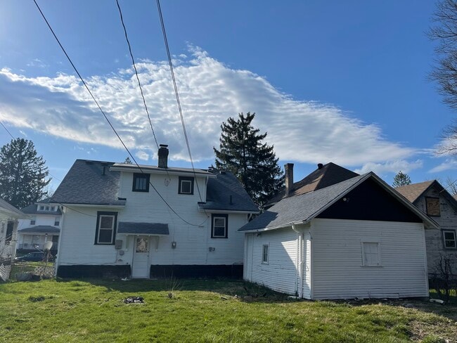 Photo - 1624 Woodward Ave