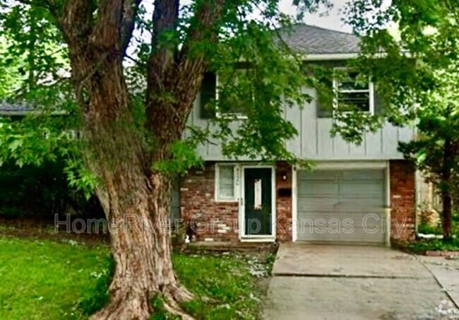 Building Photo - 4120 S Osage St Rental