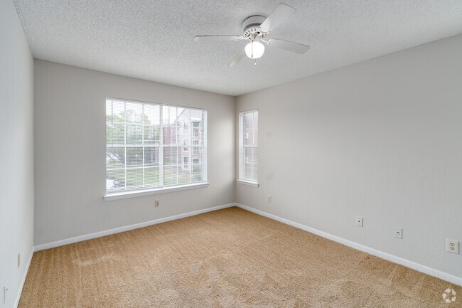 2BR, 1BA - 810SF - Bedroom