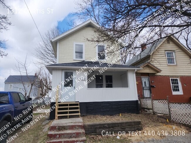 Building Photo - 1312 Curtis St Rental