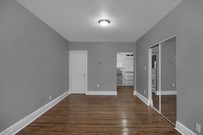 Photo - Chic lil Studio Unit 3915 1S - 727