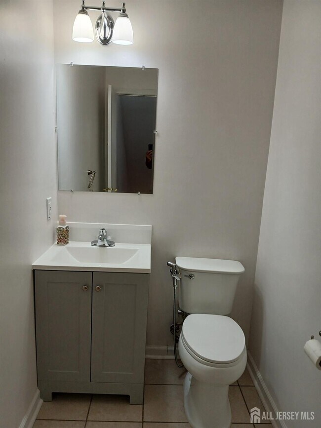 Photo - 71 Redmond St