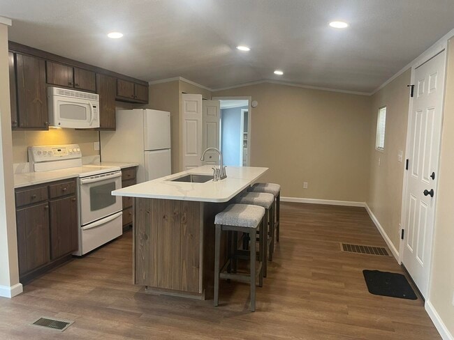 Photo - 5307 Shoffner Blvd