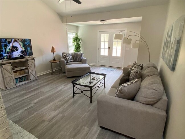 Photo - 1608 Willie Dr