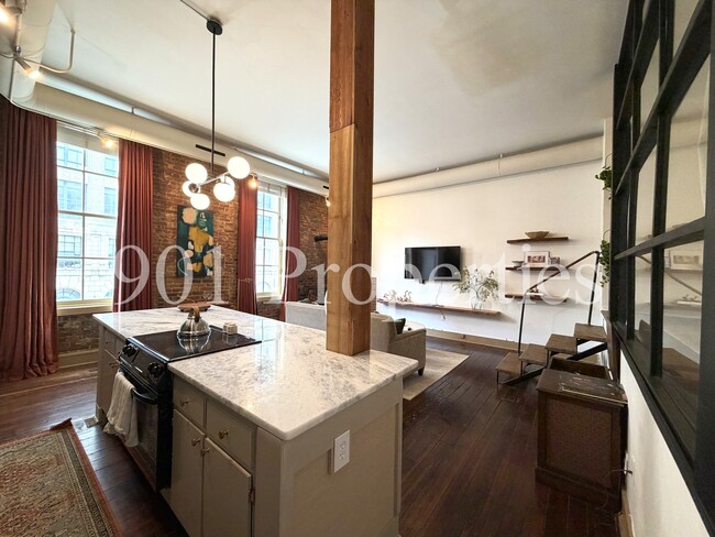 Photo - 66 S Front St