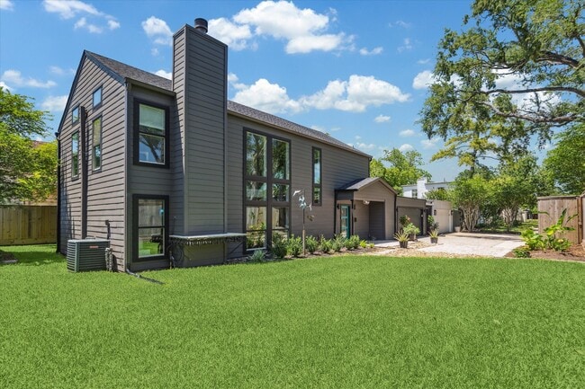 Photo - 7703 Bobbitt Ln