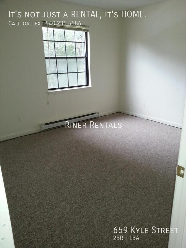 Photo - 659 Kyle St
