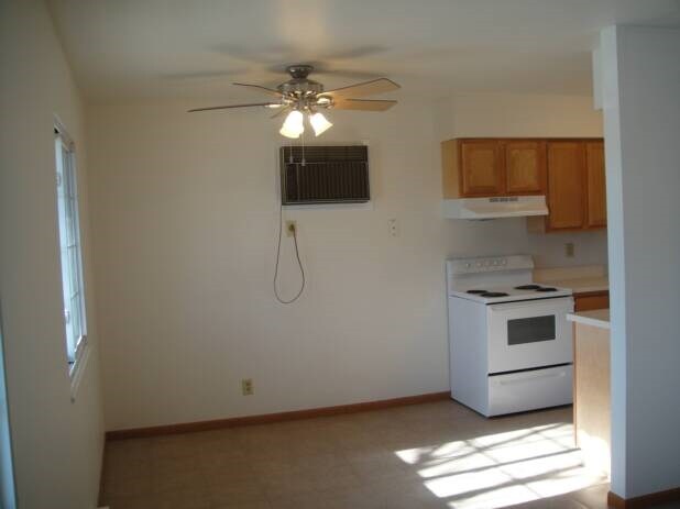 Photo - 600 S East St