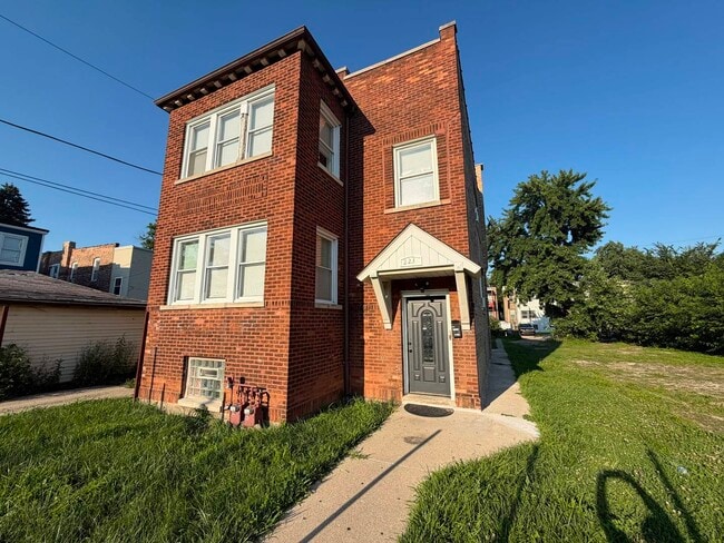 Building Photo - 223 N Laporte Ave