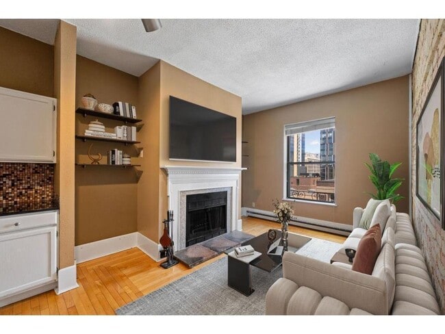 Building Photo - 609 S 9th St Unit 8