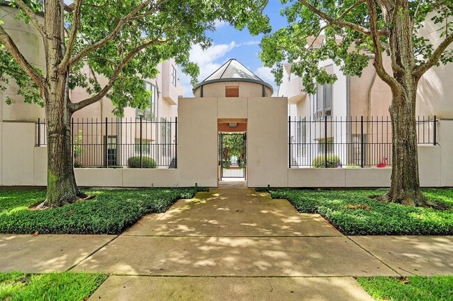 Photo - 1393 Arlington St Unidad 1393