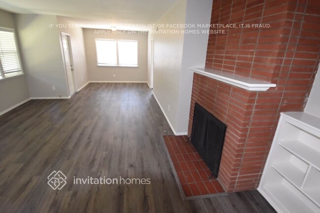 Photo - 3216 Knoll Way