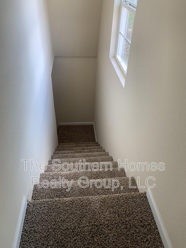 Photo - 203 W Main St